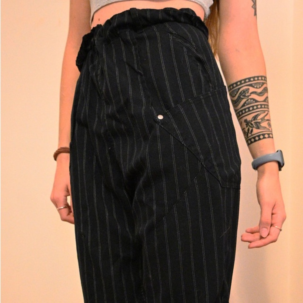 urban outfitters crop pants